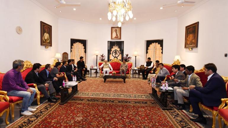PM modi meeting with Bollywood deligates