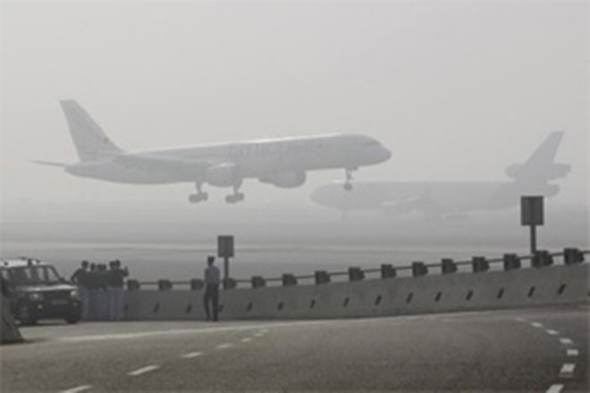 fights cancelled due to fog in New Delhi