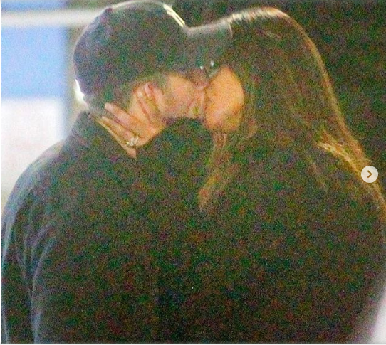 Priyanka-Nick public kiss