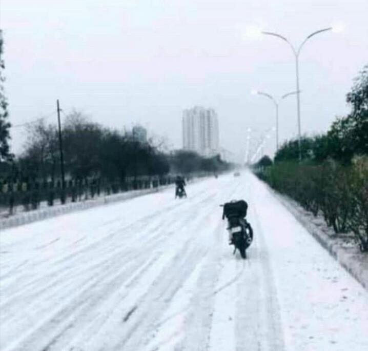 snowfall in delhi