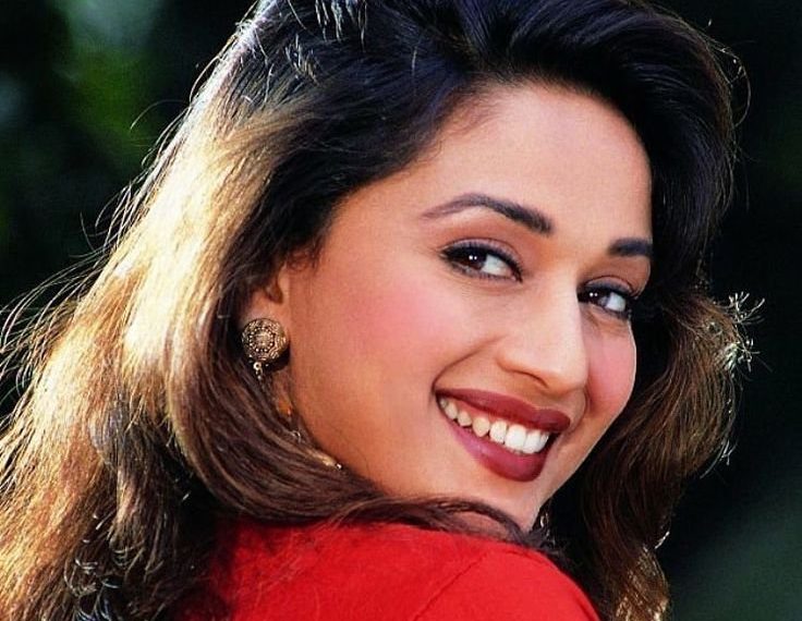 9 iconic dance by Madhuri Dixit, that we still watch on loop; Birthday Special