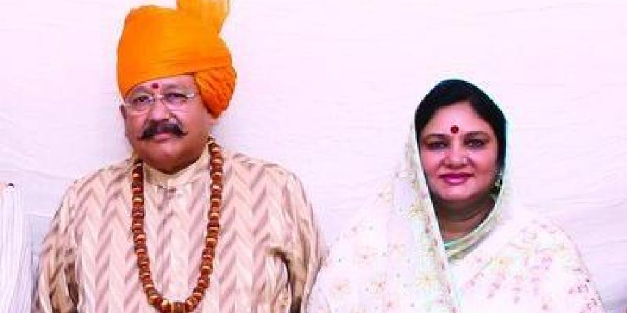 Uttarakhand tourism minister and his wife