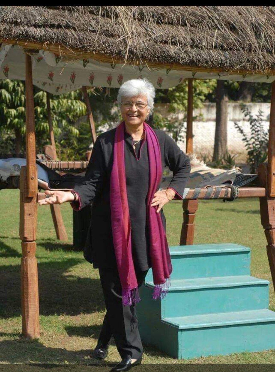 Eminent feminist and poet Kamala Bhasin passes away at age of 75.