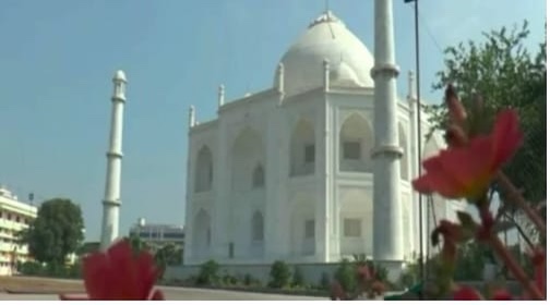 OMG! A man build Taj Mahal replica in Madhya Pradesh ;Know more