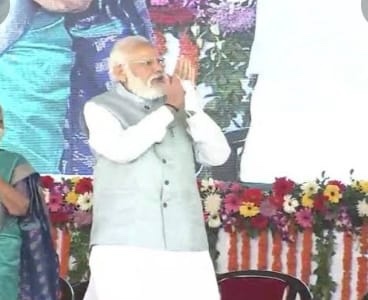 Omg! PM Modi inaugurates Purvanchal Expressway; See pics
