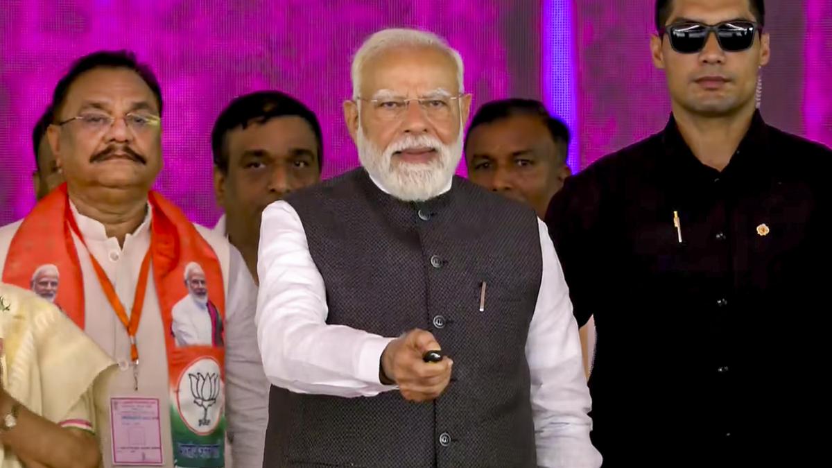 UP’s New Lifeline: PM Modi Opens 594 km Ganga Expressway Connecting Meerut to Prayagraj.