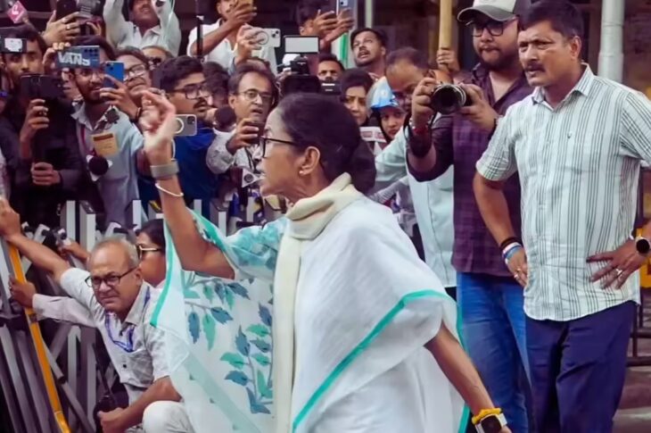 Bengal Strongroom Vigil: Mamata Vows 'Life and Death' Fight Over EVM Safety